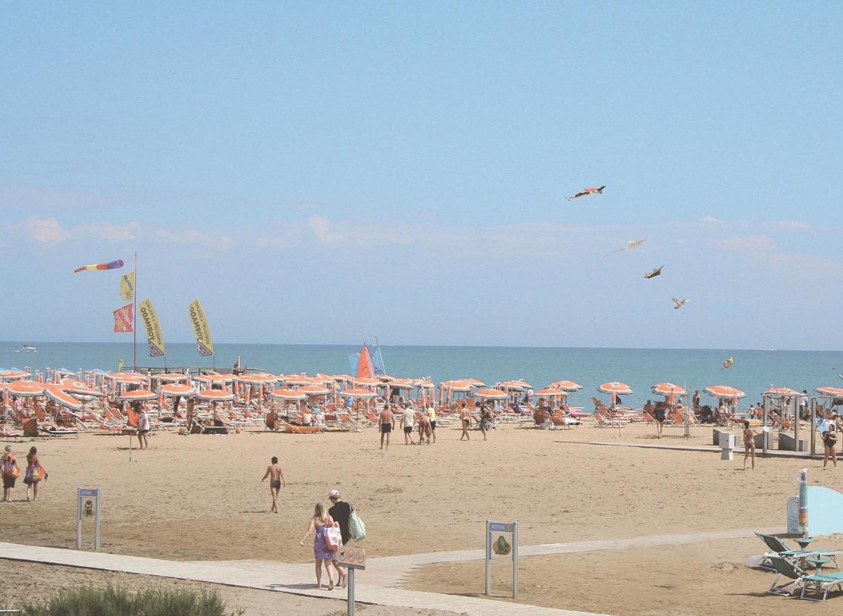 Residence Le Zattere Bibione Eksteriør billede